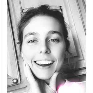 Meet your Posher, Carly